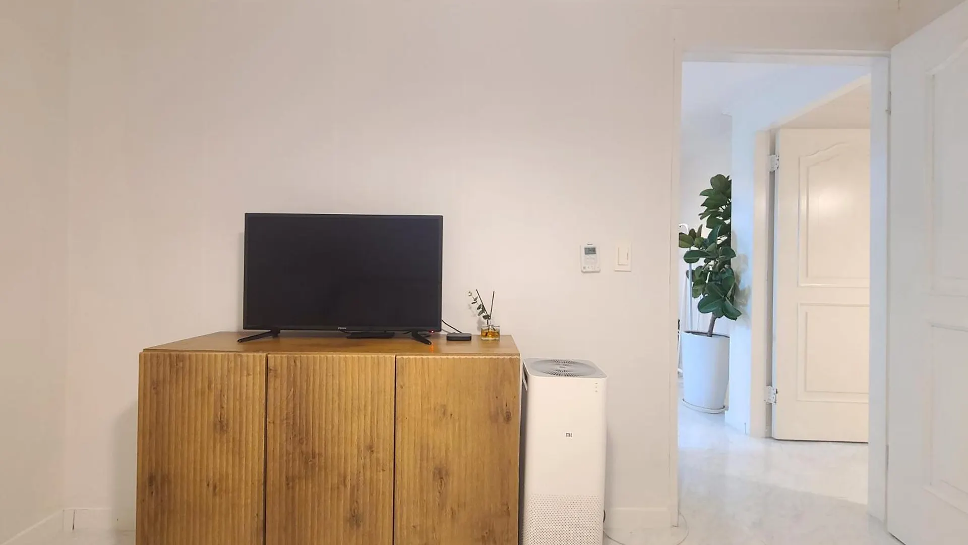 ソウル特別市Wood House Hongik Univ 6 Double Bedsアパートメント アパート