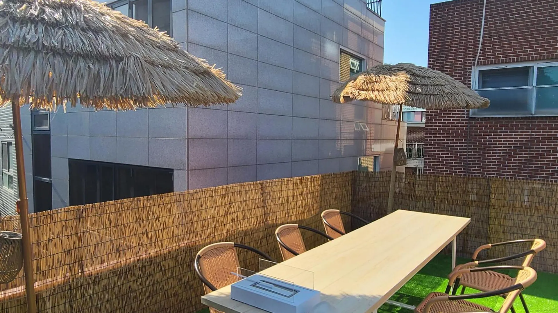 ソウル特別市Wood House Hongik Univ 6 Double Bedsアパートメント ソウル特別市