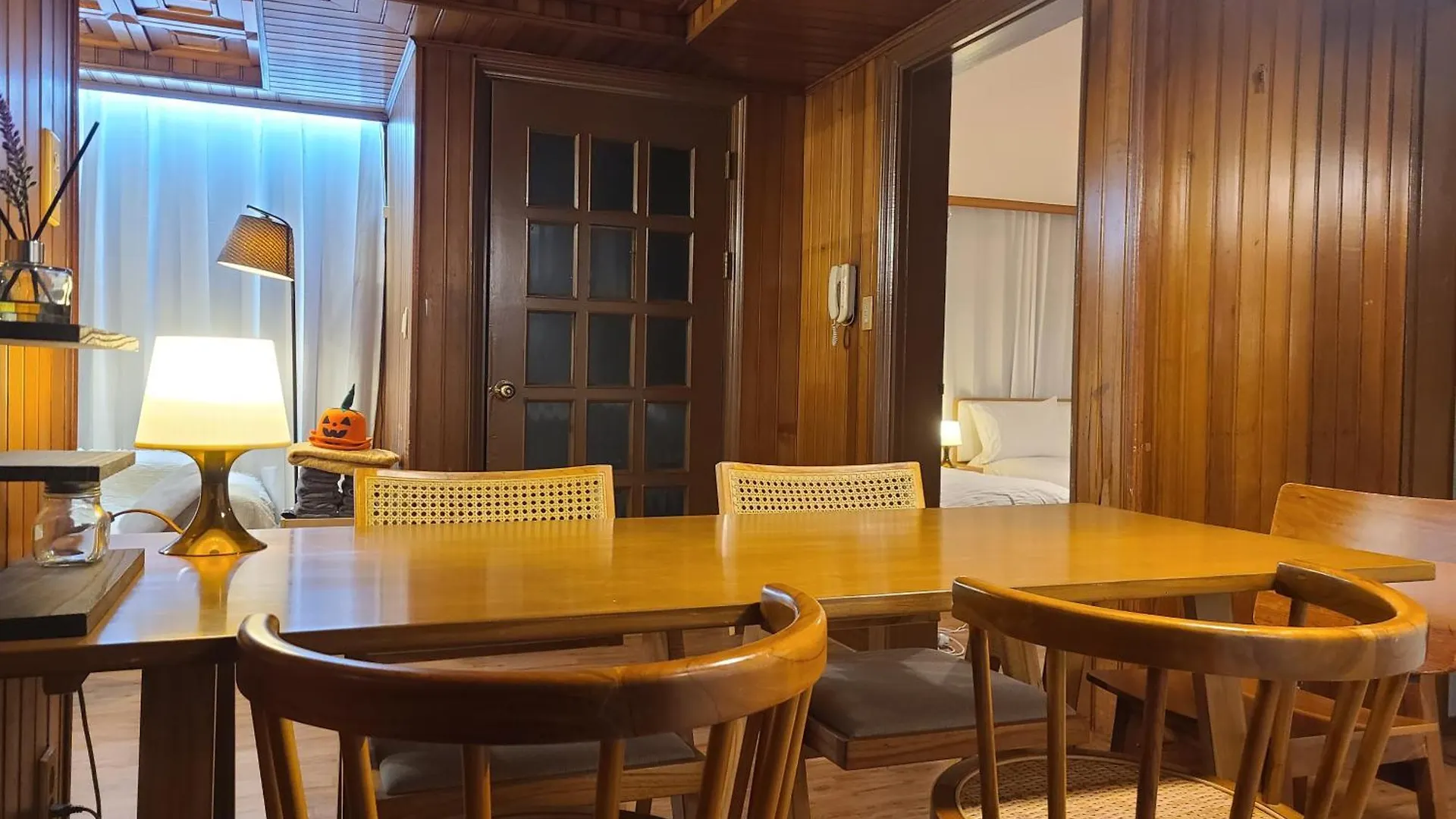 ソウル特別市Wood House Hongik Univ 6 Double Bedsアパートメント アパート ソウル特別市