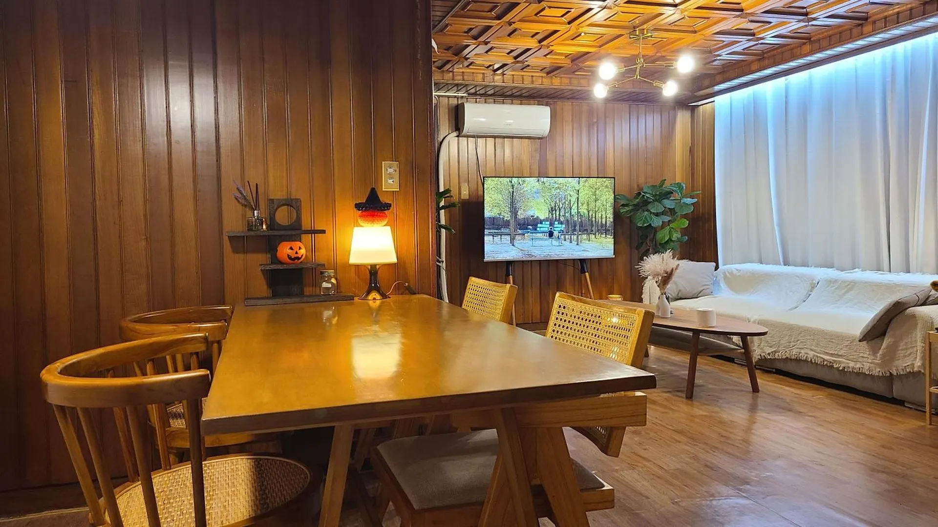 ソウル特別市Wood House Hongik Univ 6 Double Bedsアパートメント アパート
