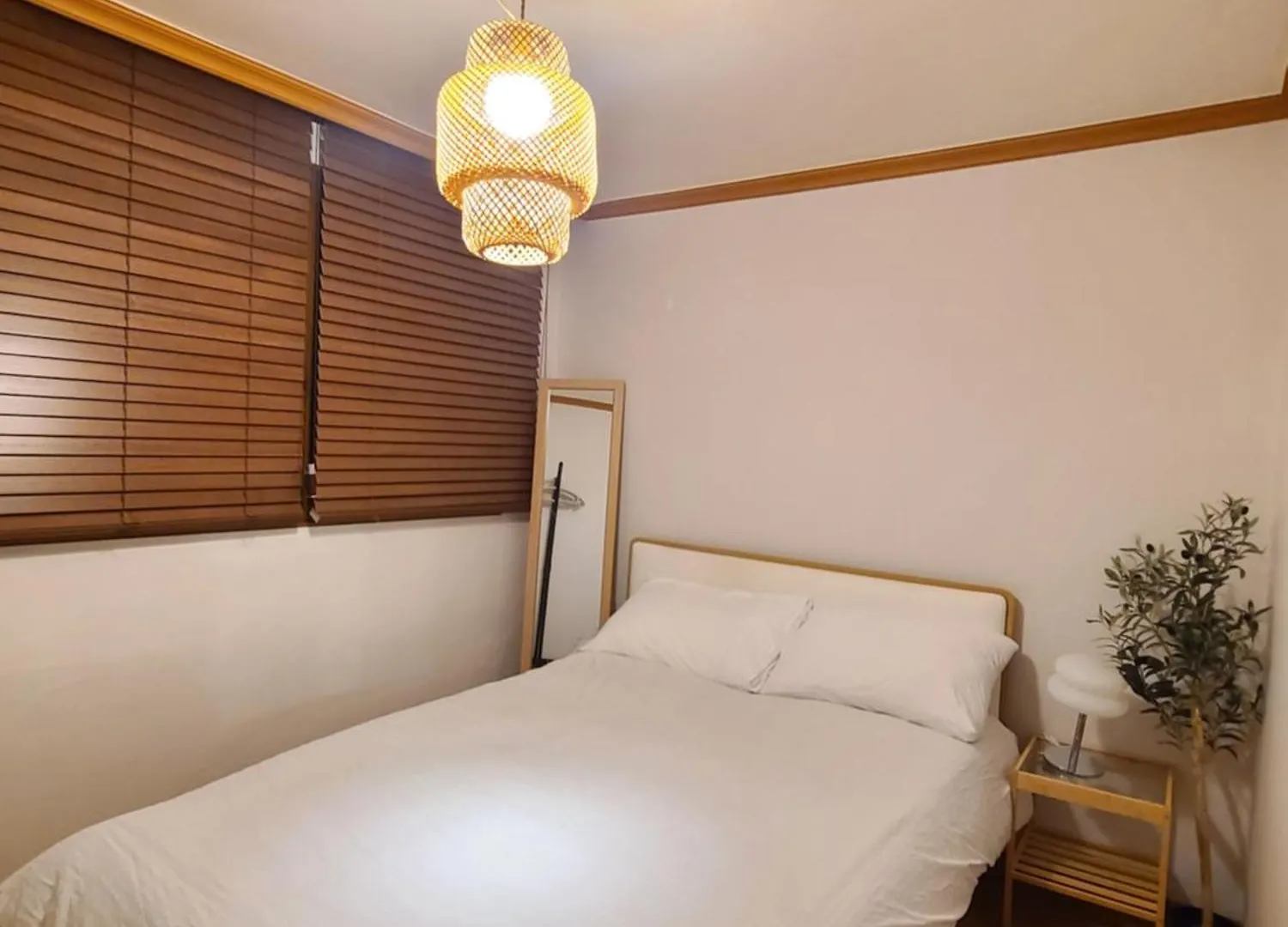 アパート ソウル特別市Wood House Hongik Univ 6 Double Bedsアパートメント 韓国