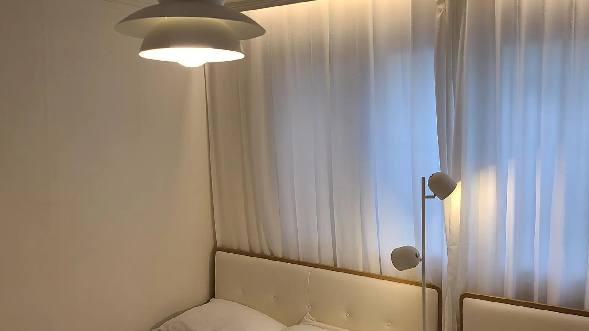 ソウル特別市Wood House Hongik Univ 6 Double Bedsアパートメント アパート ソウル特別市