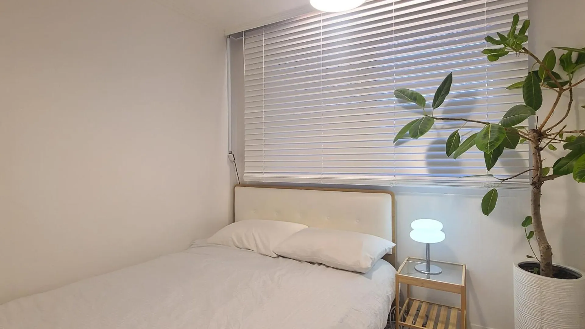 ソウル特別市Wood House Hongik Univ 6 Double Bedsアパートメント ソウル特別市